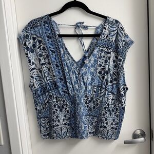 NWT Boho Paisley Blue Patterned Women's Lightweight Summer Top